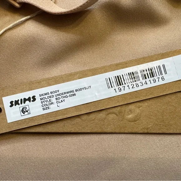 SKIMS Body Molded Underwire Bodysuit in Clay - Picture 7 of 7